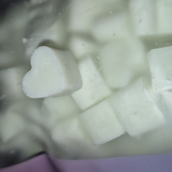 Wax Melts By Nugget - Picture 5 of 9